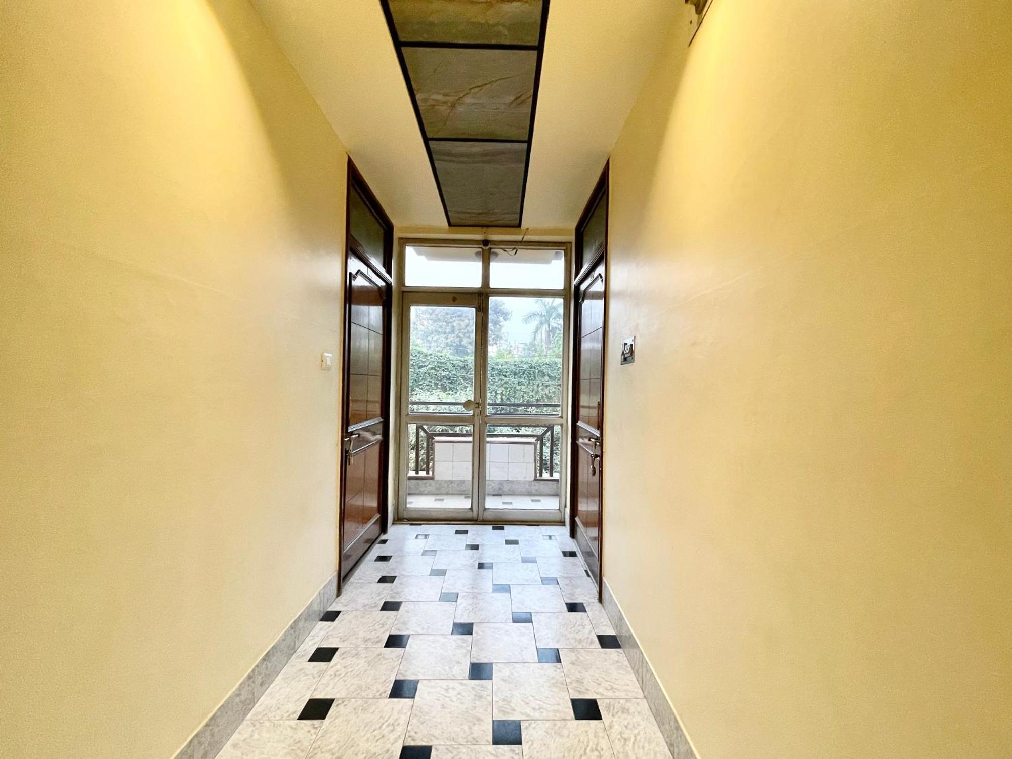 Hotel Shivam ! Varanasi होटल शिवम హోటల్ శివం ஹோட்டல் சிவம் Foreigner'S Choice ! Fully Air-Conditioned Hotel With Lift & Parking Availability, Near Kashi Vishwanath Temple, And Ganga Ghat, Best Hotel In Varanasi 2 Eksteriør billede